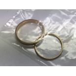 2 9ct gold wedding bands, approx 2.4g