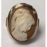 An 8ct (.333) gold cameo ring. (7.4g)