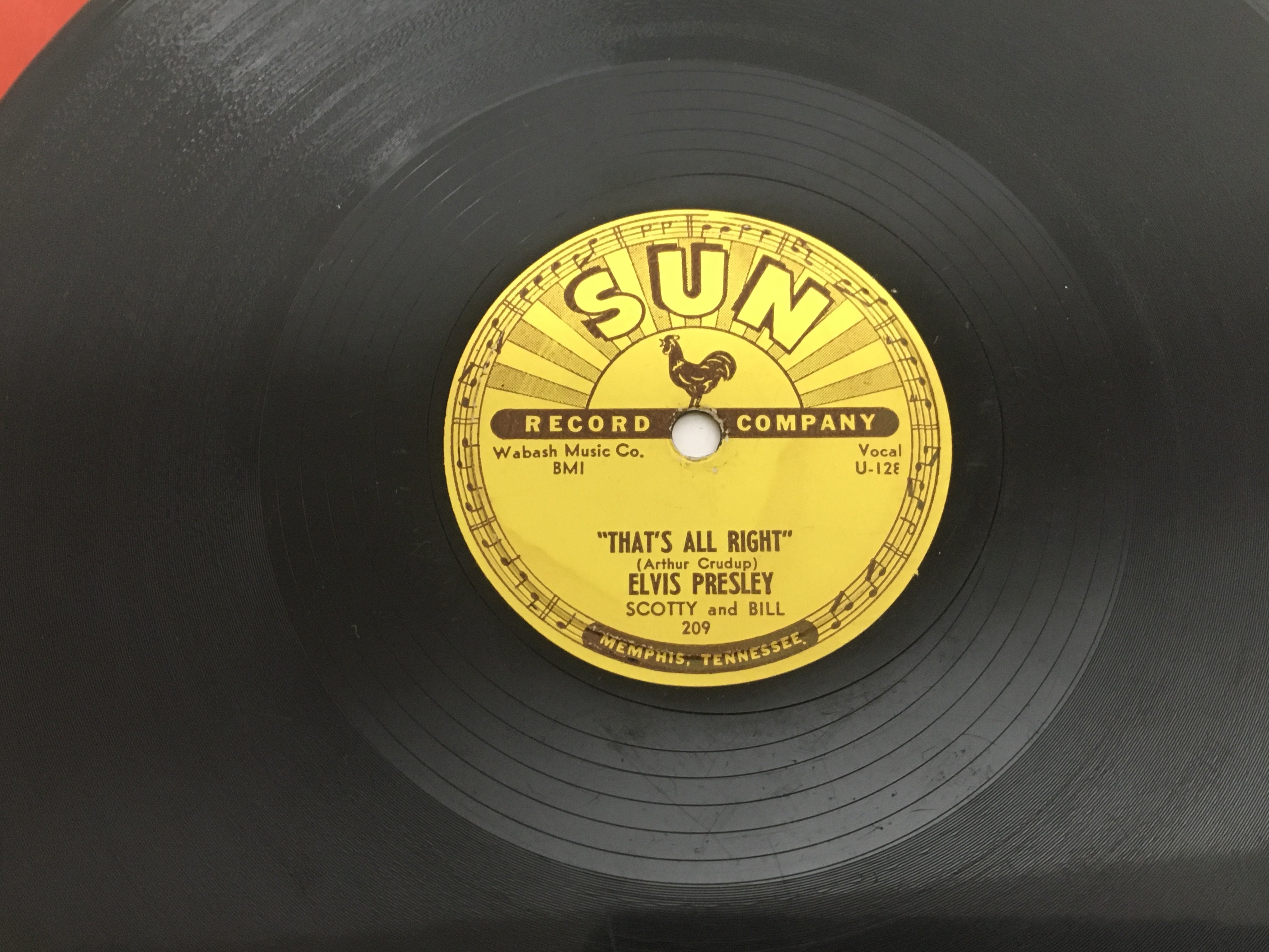 An incredibly rare 1954 first US issue of Elvis Presley's debut single 'That's All Right' on 10 inch - Image 2 of 8