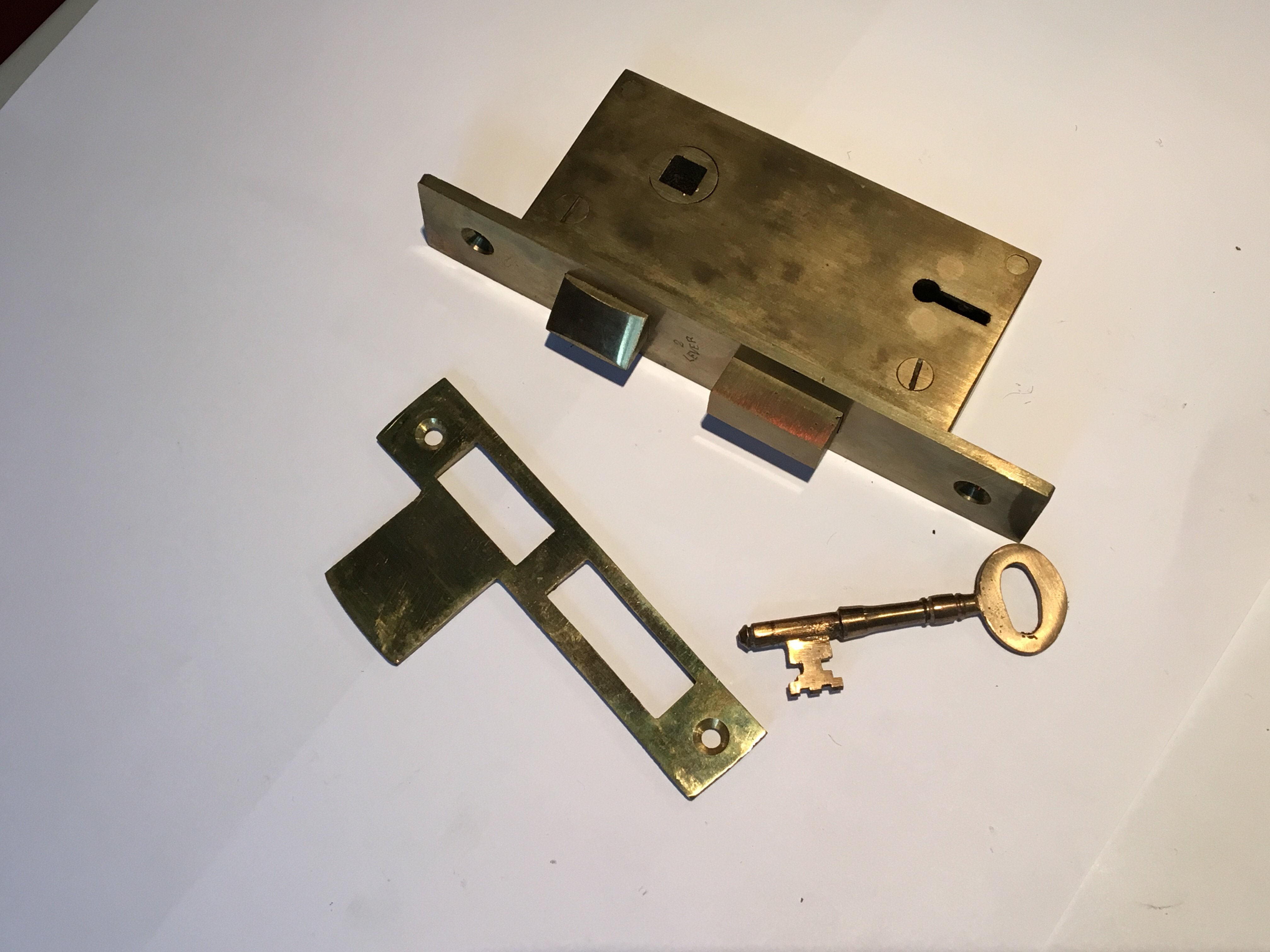 A Quality brass cast case upright mortice lock with GM key strike plate and Marine Quality - Image 2 of 2