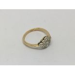 An 18ct gold and diamond set ring, Q, approx 3.2g