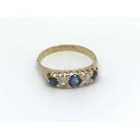 A 1920s 18ct and diamond ring, (O), 2,7g.