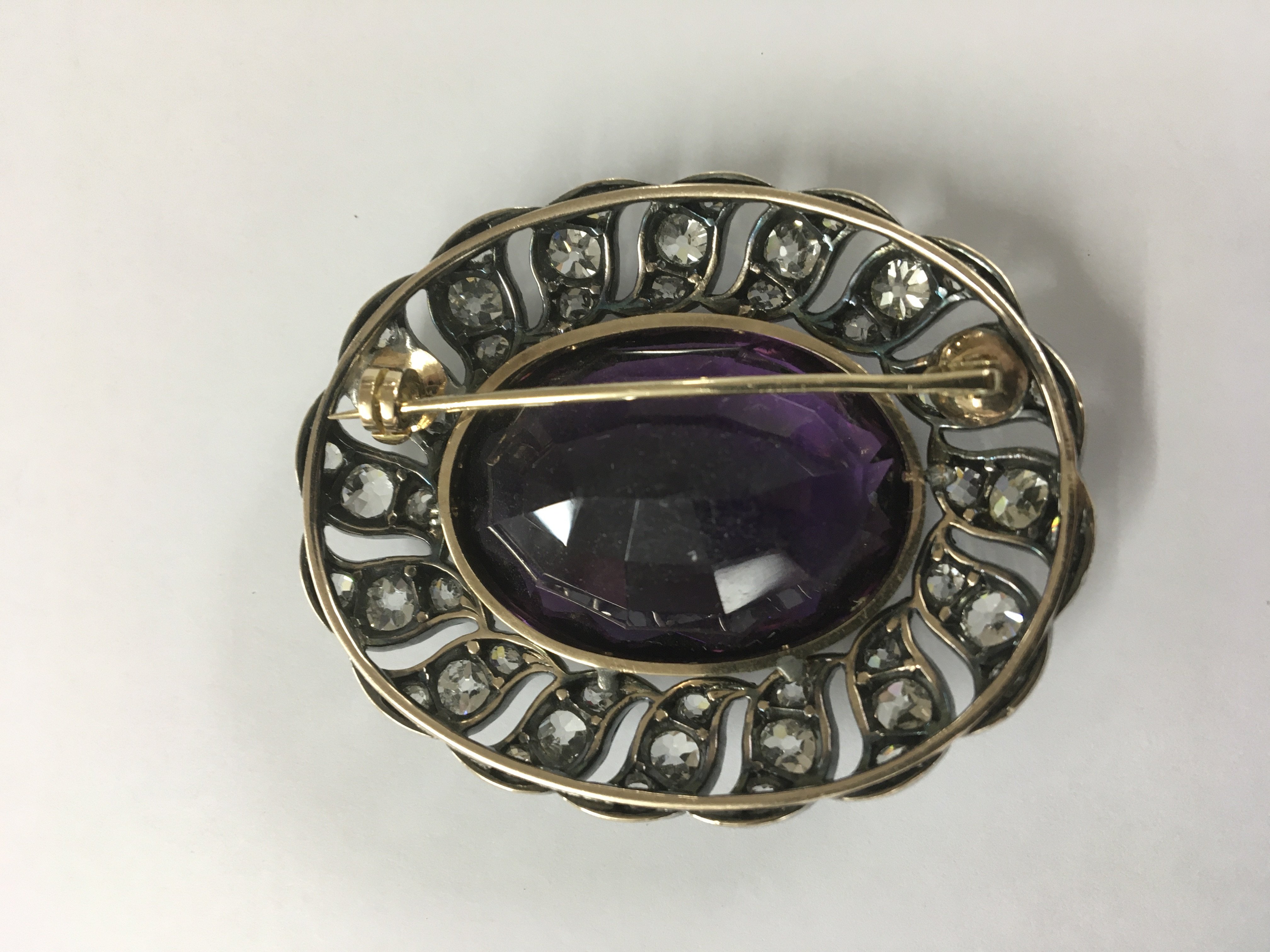 An Fine antique brooch with large central amethyst - Image 3 of 3