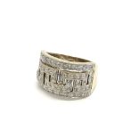 A 9carat gold ring set with a Greek key pattern of