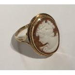 A 9ct gold mounted cameo ring, approx 3g.