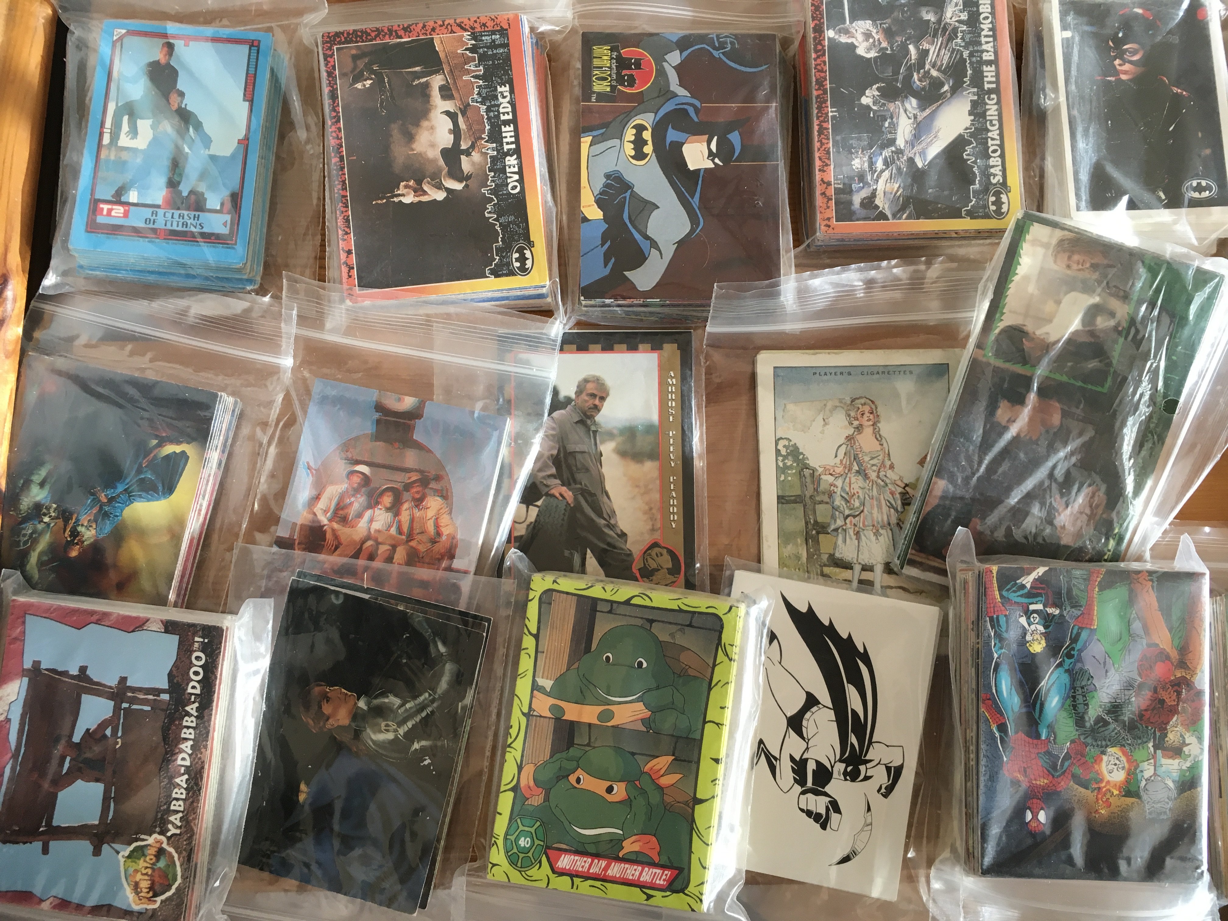 A box containing a collection of trading cards, in - Image 4 of 5