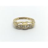 A Vintage 9carat gold ring set with a pattern of d