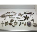 A small collection of good silver jewellery.