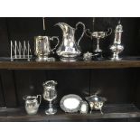 A small collection of good silver plated items