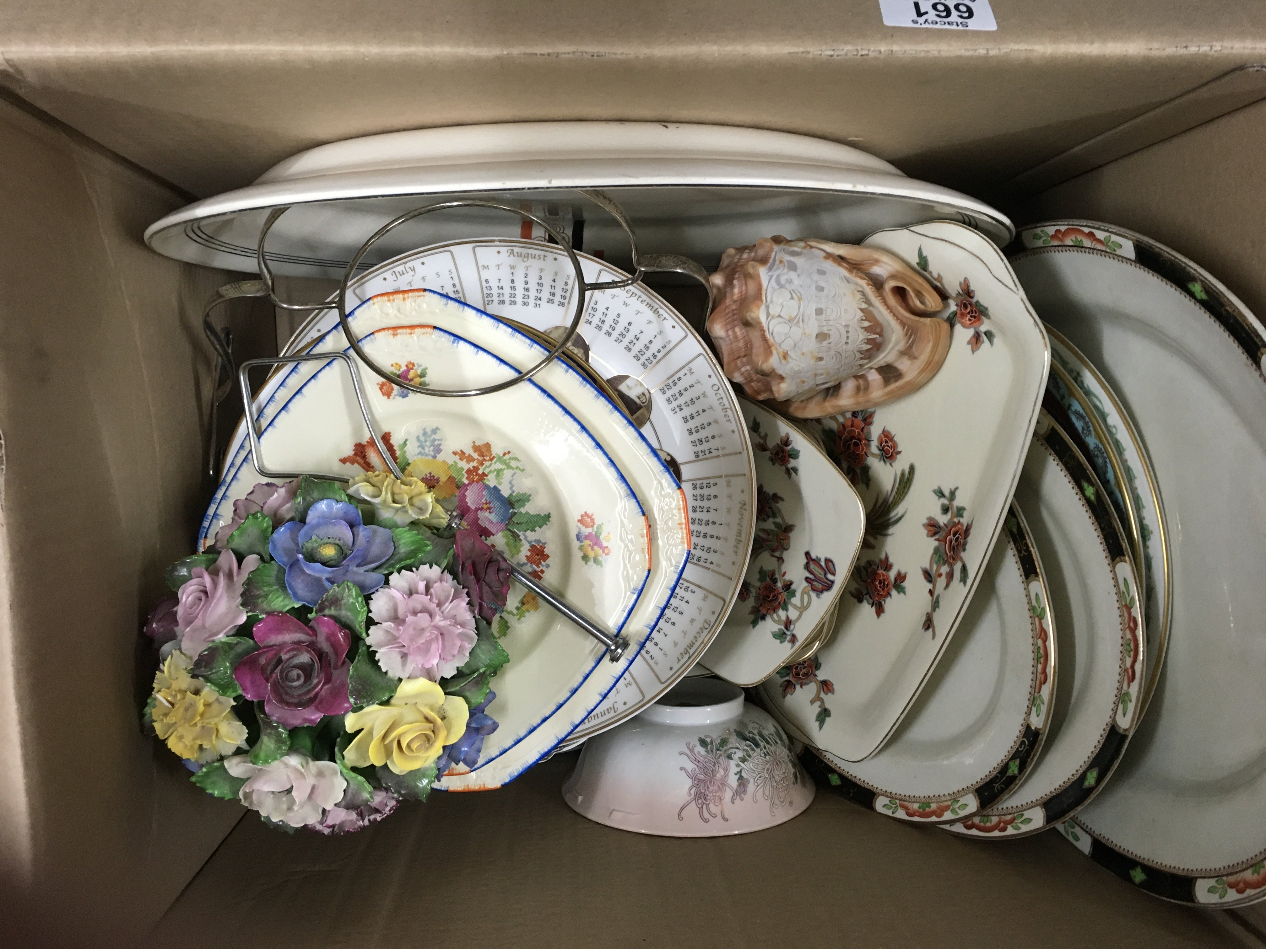 A box of mixed collectors plates and Art Deco Chin