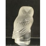 A Lalique figure of an owl, approx height 9cm.