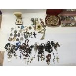 Included is a large quantity of costume Jewellery.