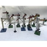 A collection of 0 Gauge Signals, trackside accesso