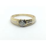 An 18ct yellow gold and princess cut solitaire diamond ring, approx 0.20ct, ring size approx W