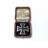 Imperial German WW1 style Iron Cross 1st class pinback , in fitted case , GVF