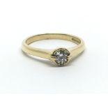 An 18ct yellow gold and diamond solitaire ring, approx 0.25ct, ring size approx L/M