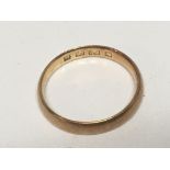 A 22carat gold wedding ring 3g