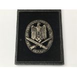 German General assaultWW2 style badge in fitted case GVF