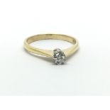 An 18ct yellow gold and diamond solitaire ring, approx 0.20ct, ring size approx J/K