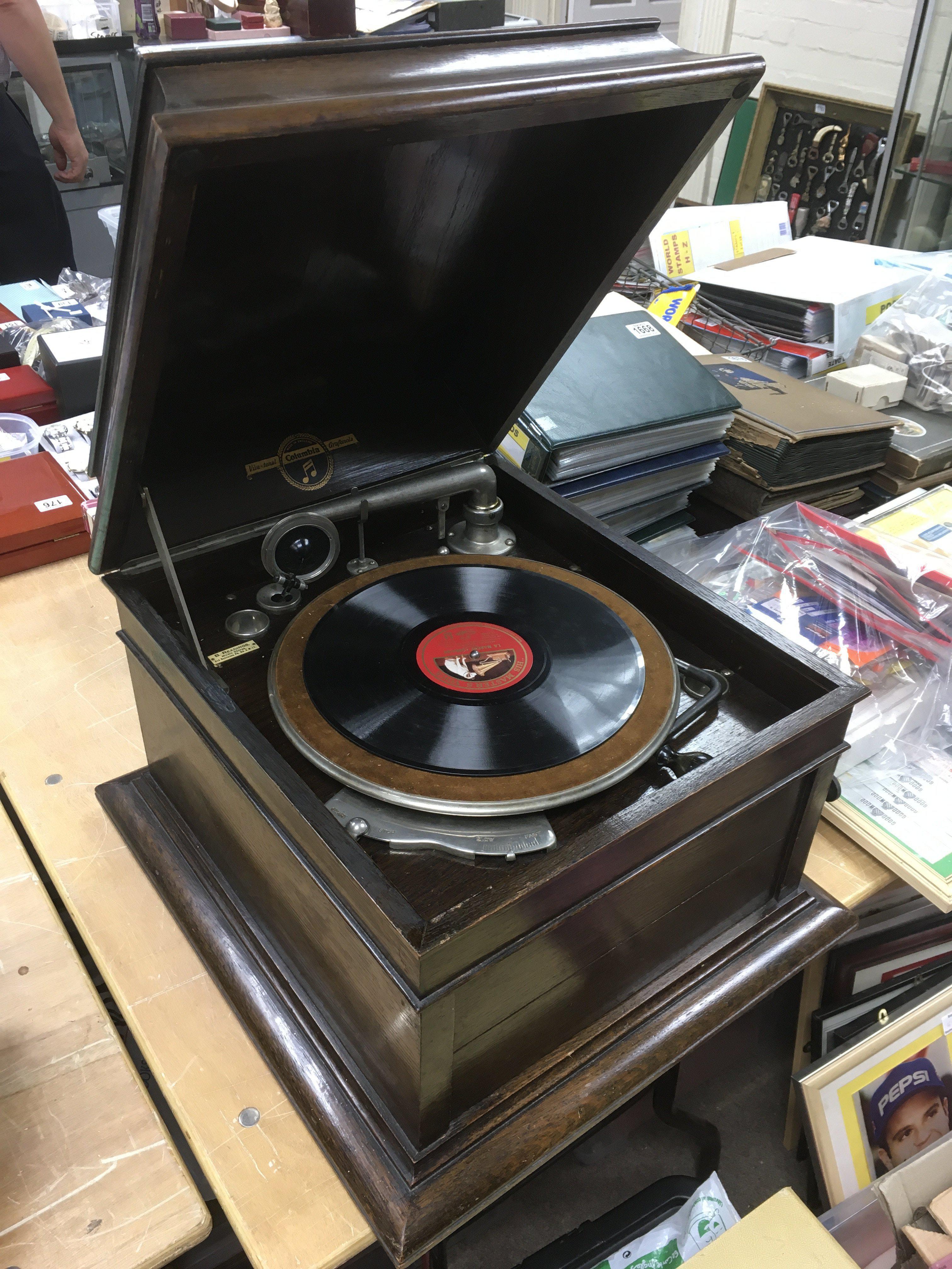 A Columbia 119 gramophone with inegrated soundbox.