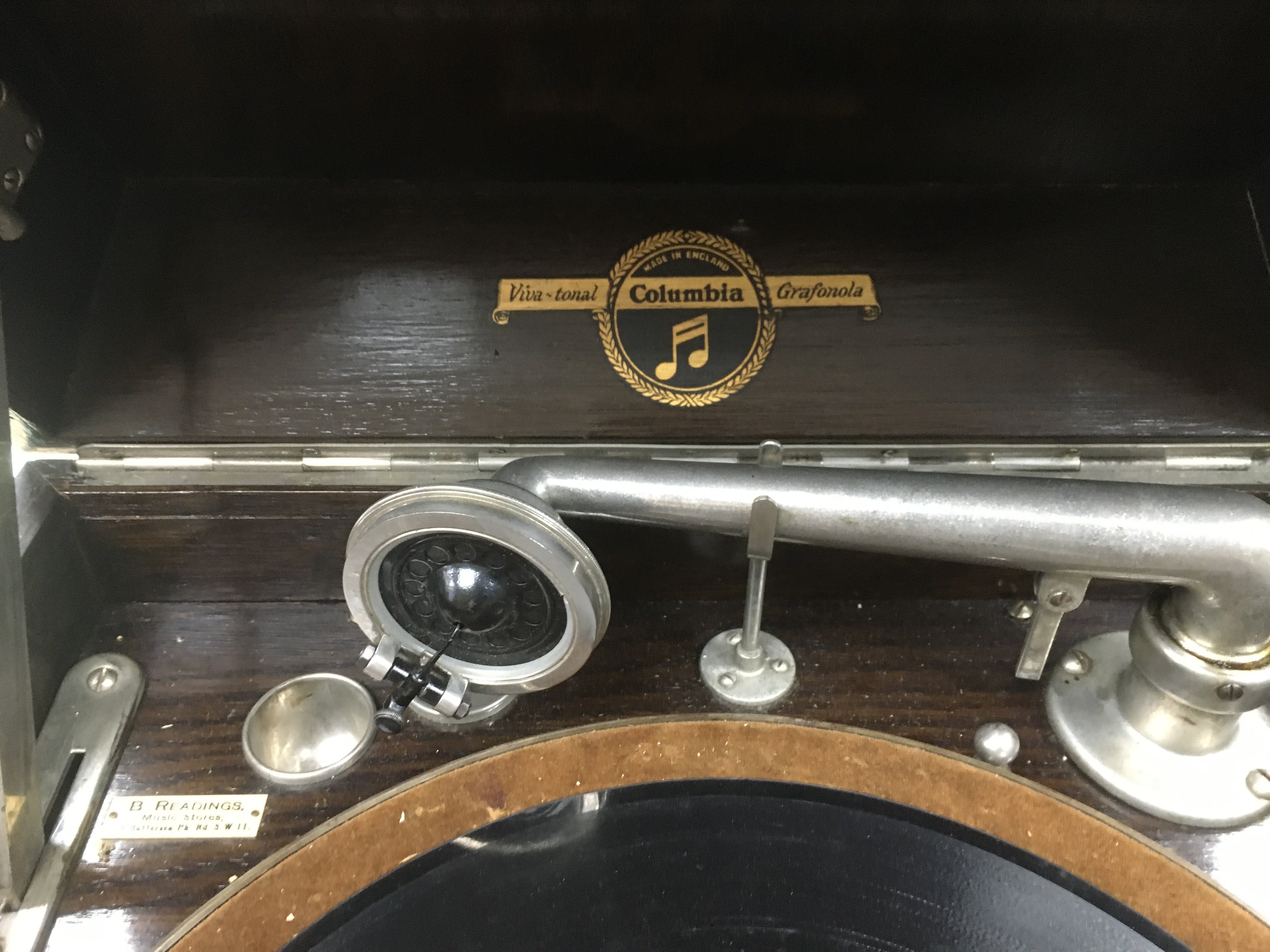 A Columbia 119 gramophone with inegrated soundbox. - Image 2 of 3