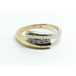 An 18ct yellow gold ring set with five diamonds, a