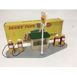 Dinky toys, boxed, #782 Petrol pump station, Shell