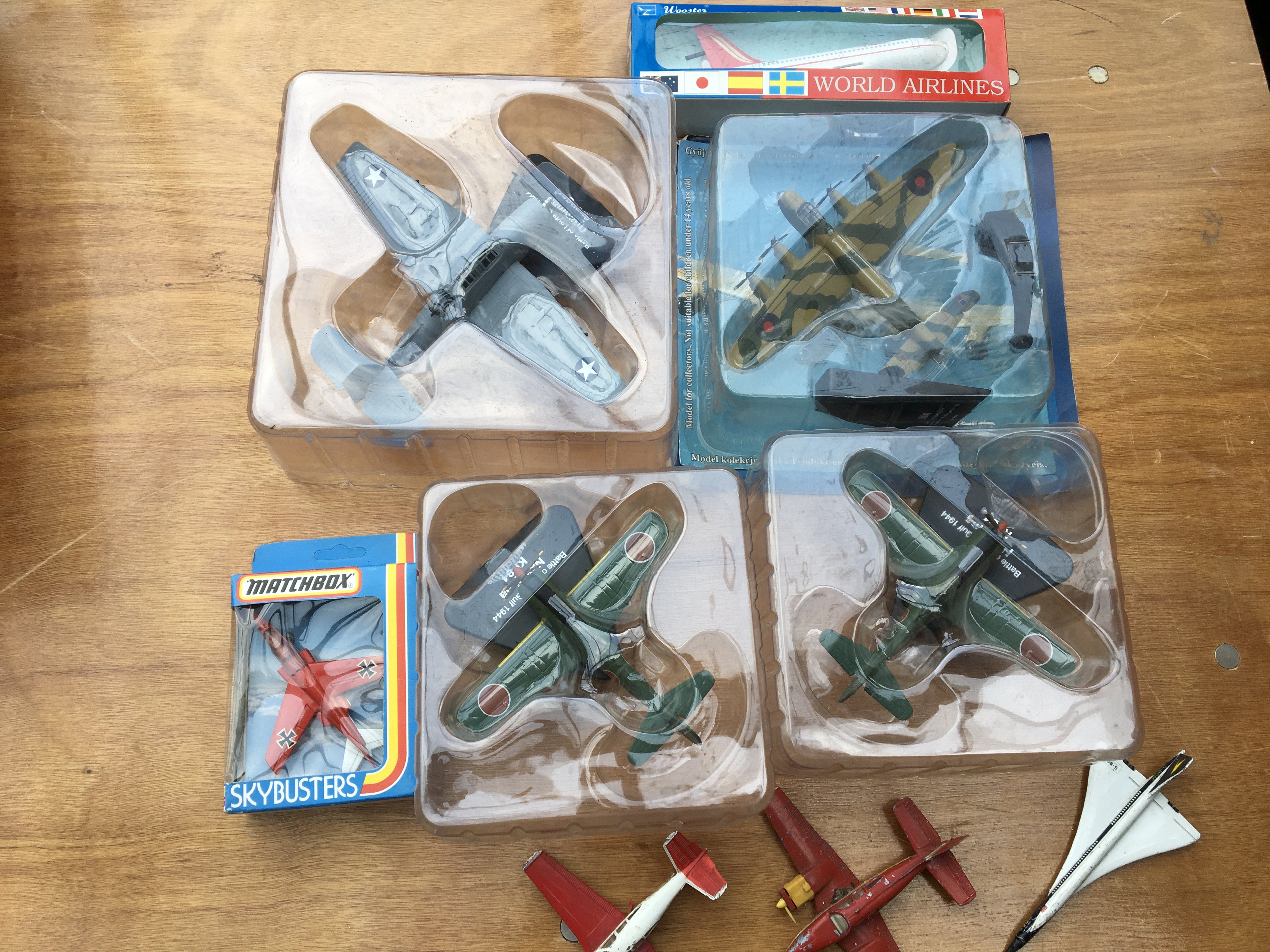 A collection of boxed aircraft including Atlas, Ma