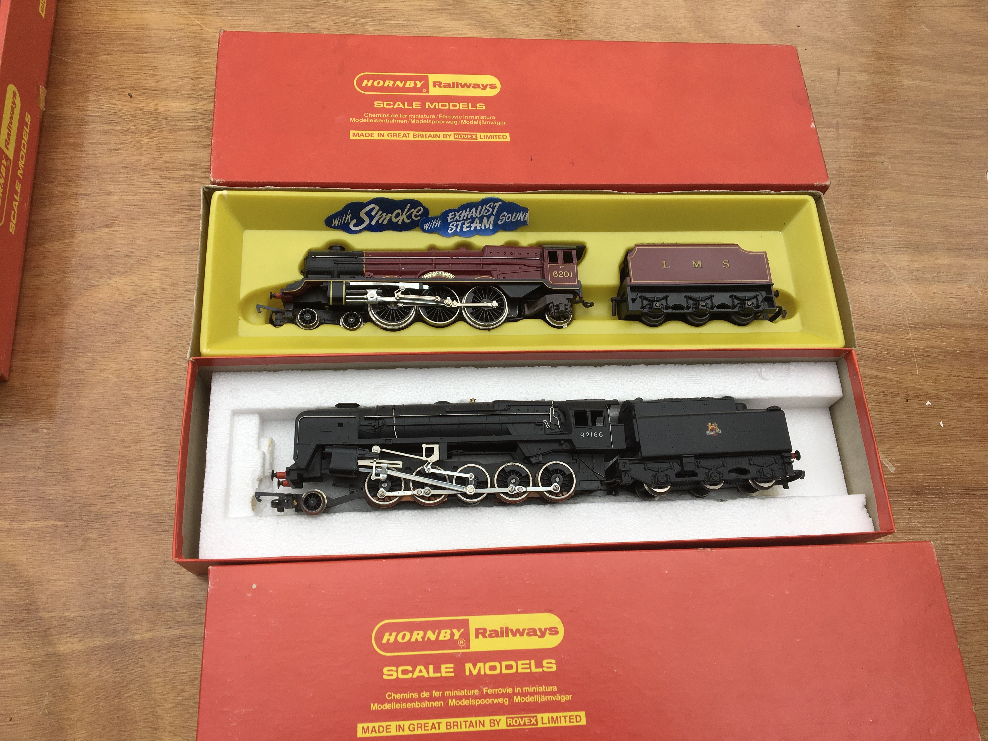 Hornby railway, boxed , OO scale, R550 BR 2-10-0 l