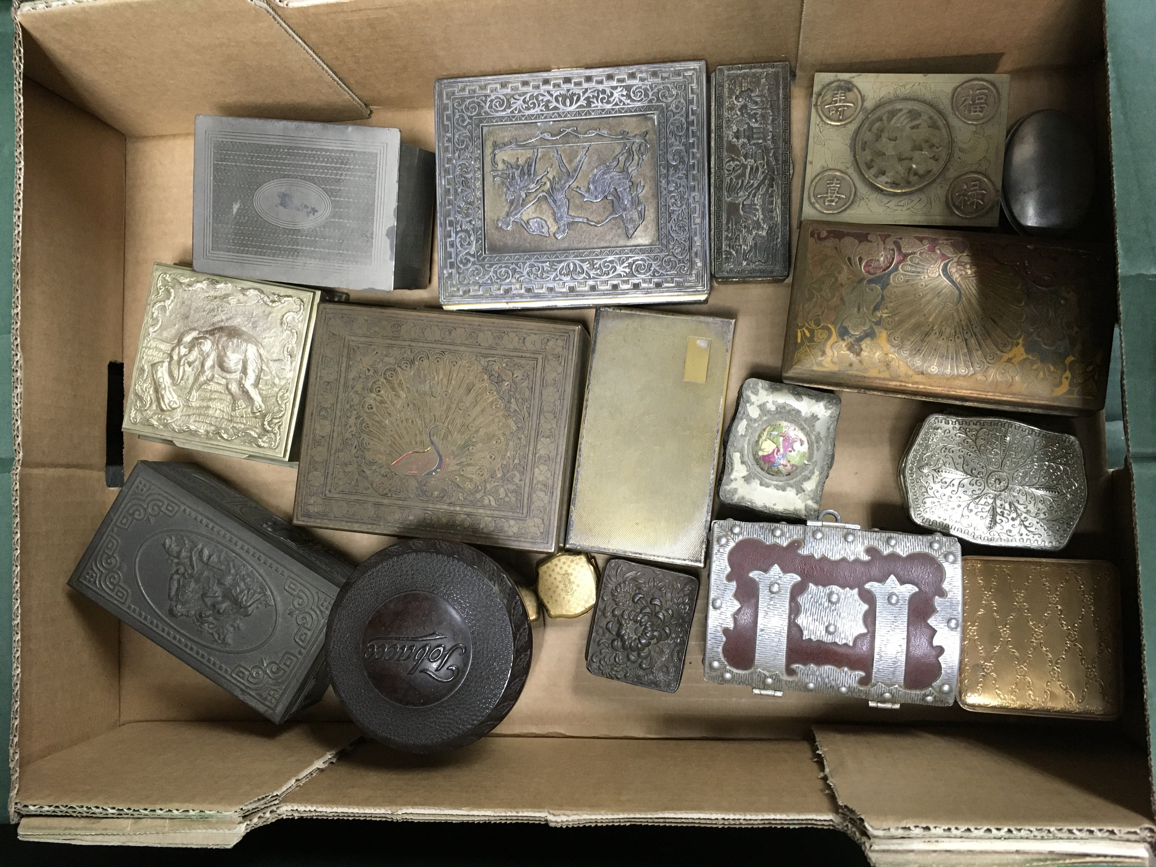 A large collection of tins and boxes and wooden tr - Image 5 of 8