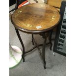An Edwardian inlaid Rosewood occasional table with a circular top