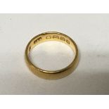 A 22carat gold wedding band weight 4g