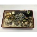 A collection of oddments including watches, jewell