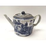 An 18th Century blue and white Chinese porcelain f