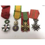 4 European medal group - Legion of Honor, Croix de