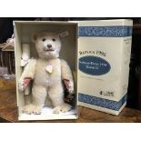 A boxed Steiff Schnapp Dicky 1936 Blonde 1996 replica bear