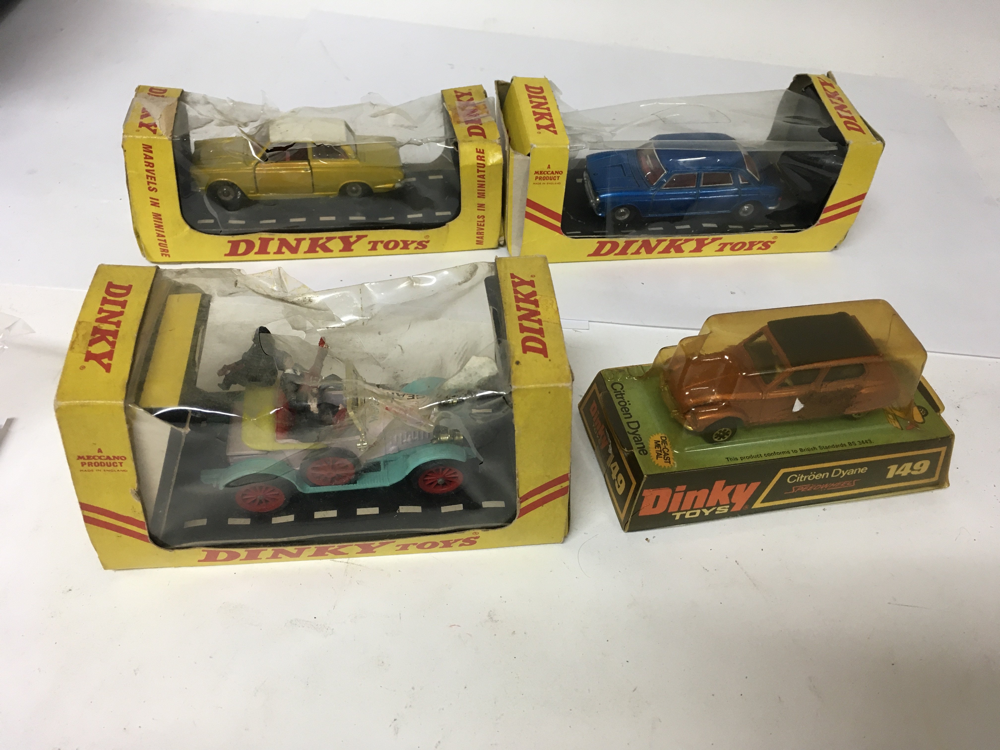 A Dinky Toys 165 ford Cortina, a 1913 Morris Oxfor