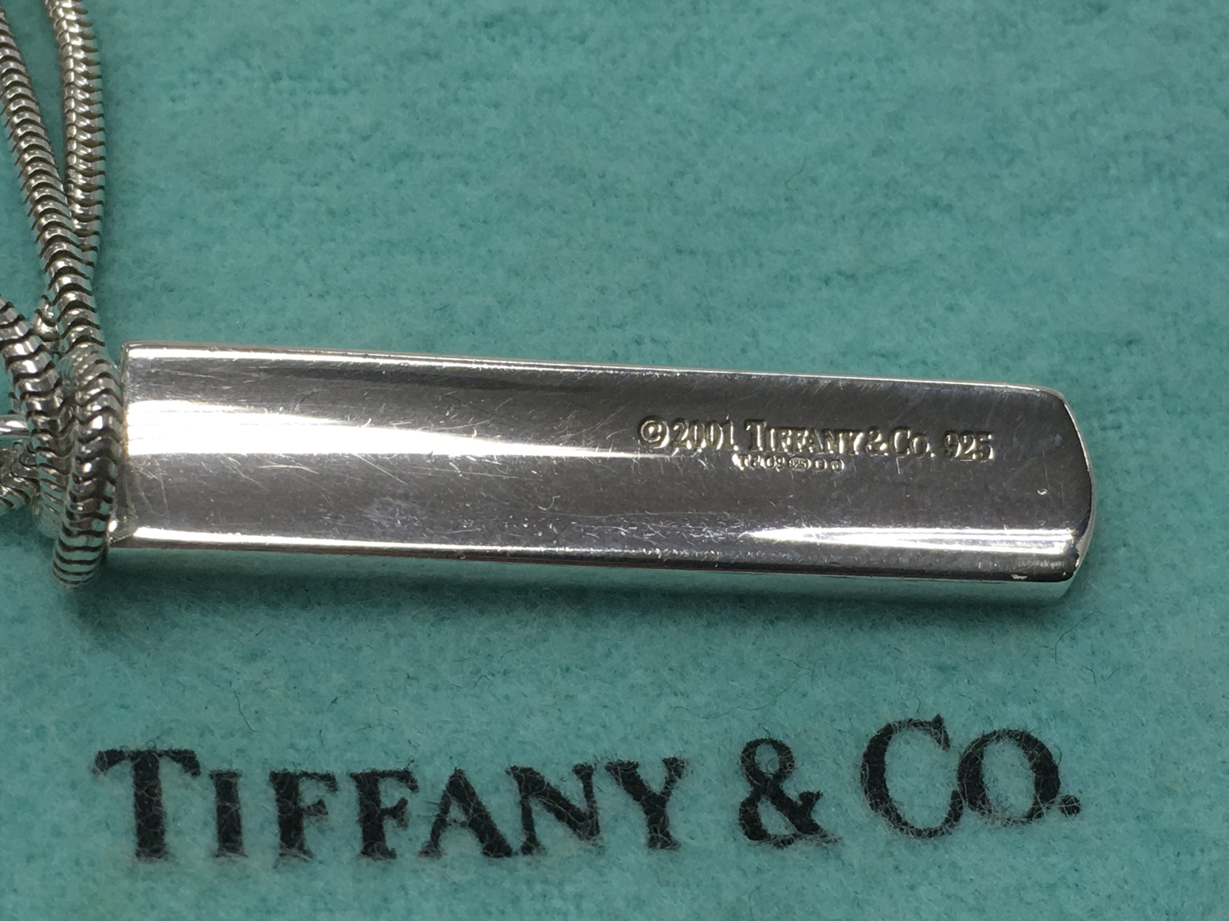 A fully hallmarked Tiffany & Co sterling silver pe - Image 2 of 2