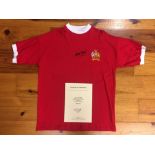 George Best Signed Manchester United Wembley 1968 European Cup Final Replica Red Shirt: Personally