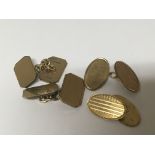 Two pairs of 9carat gold gents cufflinks weight 14