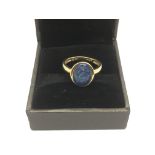 A 9ct gold and opal ring, approx 2.3g and approx s