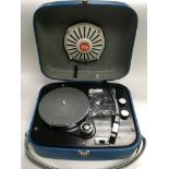 A Supersonic vanity case turntable, mains and batt