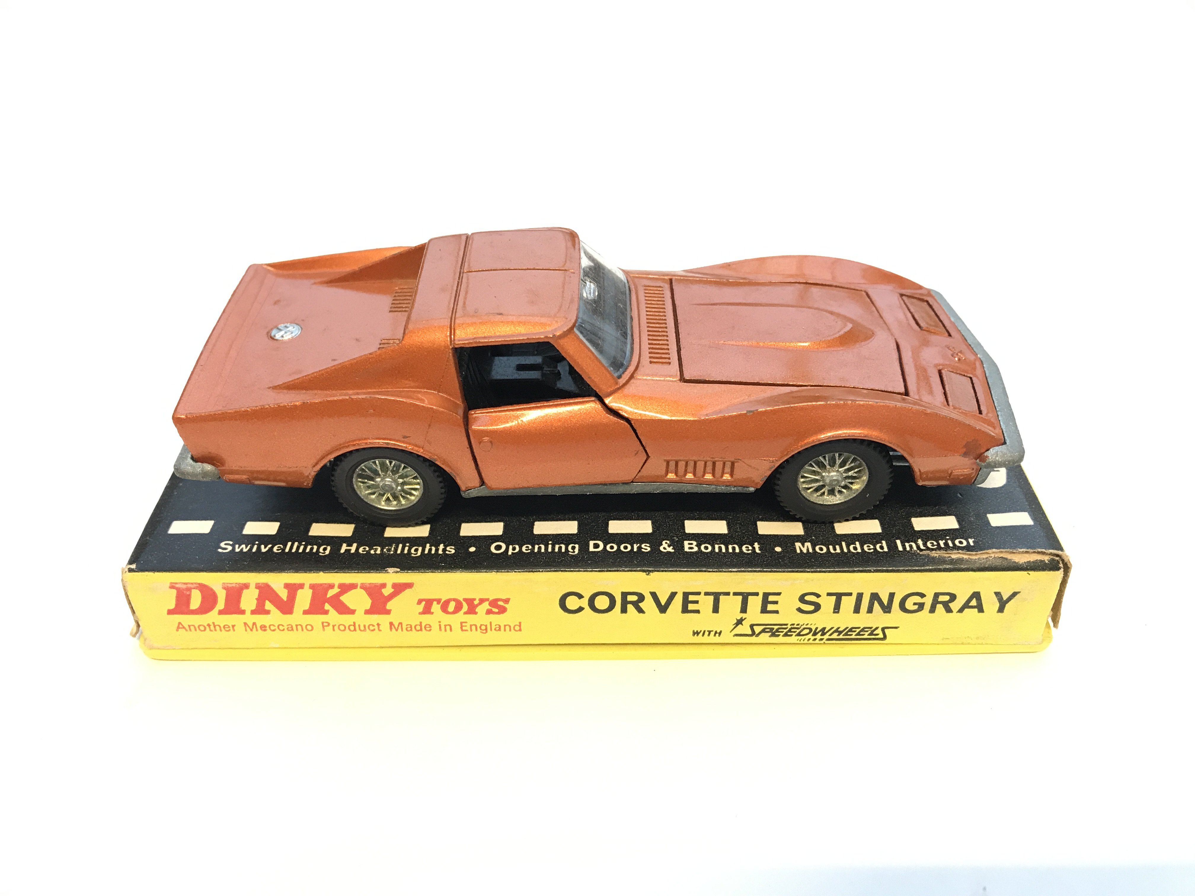 A Dinky #131 Jaguar 'E' type and a Dinky #221 Corv - Image 3 of 3