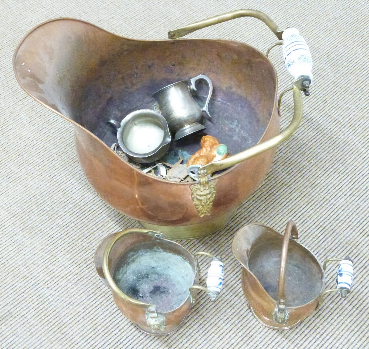 Five copper and brass coal scuttles, additional jam pans, watering can, kettle etc, tallest 53cm - Image 7 of 9