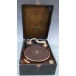 Columbia Grafonola 1920s/30s wind up portable gramophone