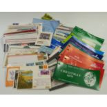 A quantity of loose GB presentation packs and covers