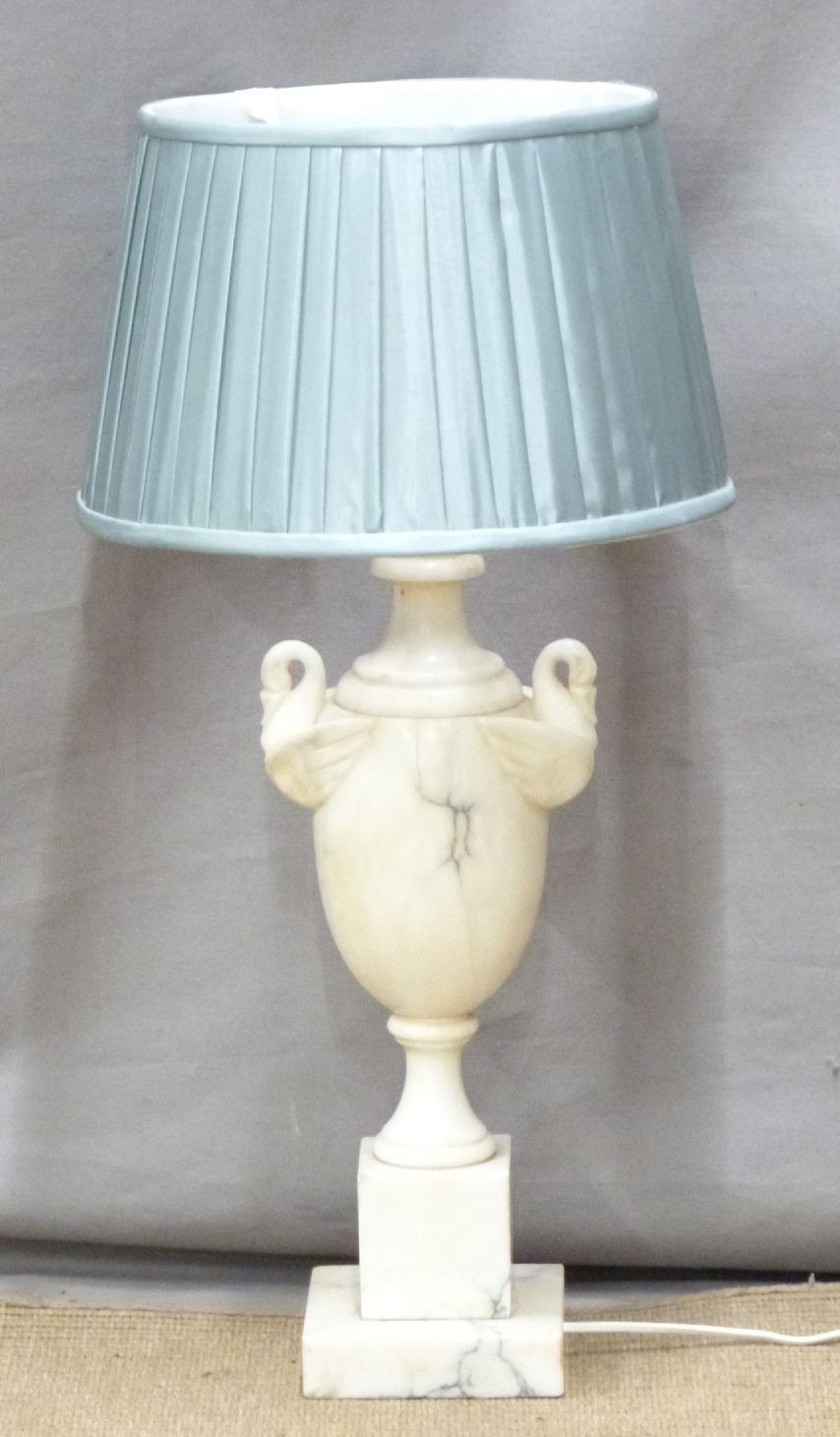 A cut glass table lamp raised on a chinoiserie decorated plinth and another alabaster lamp with swan - Image 3 of 4