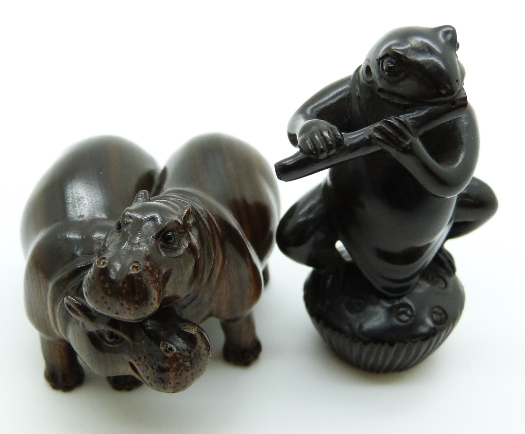 Japanese dark wood netsuke depicting a frog playing a musical instrument together with a Japanese - Image 2 of 4