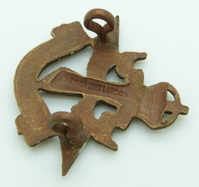 New Zealand Territorial Force Post and Telegraph Corps metal hat and collar badges, three with Gaunt - Image 7 of 10