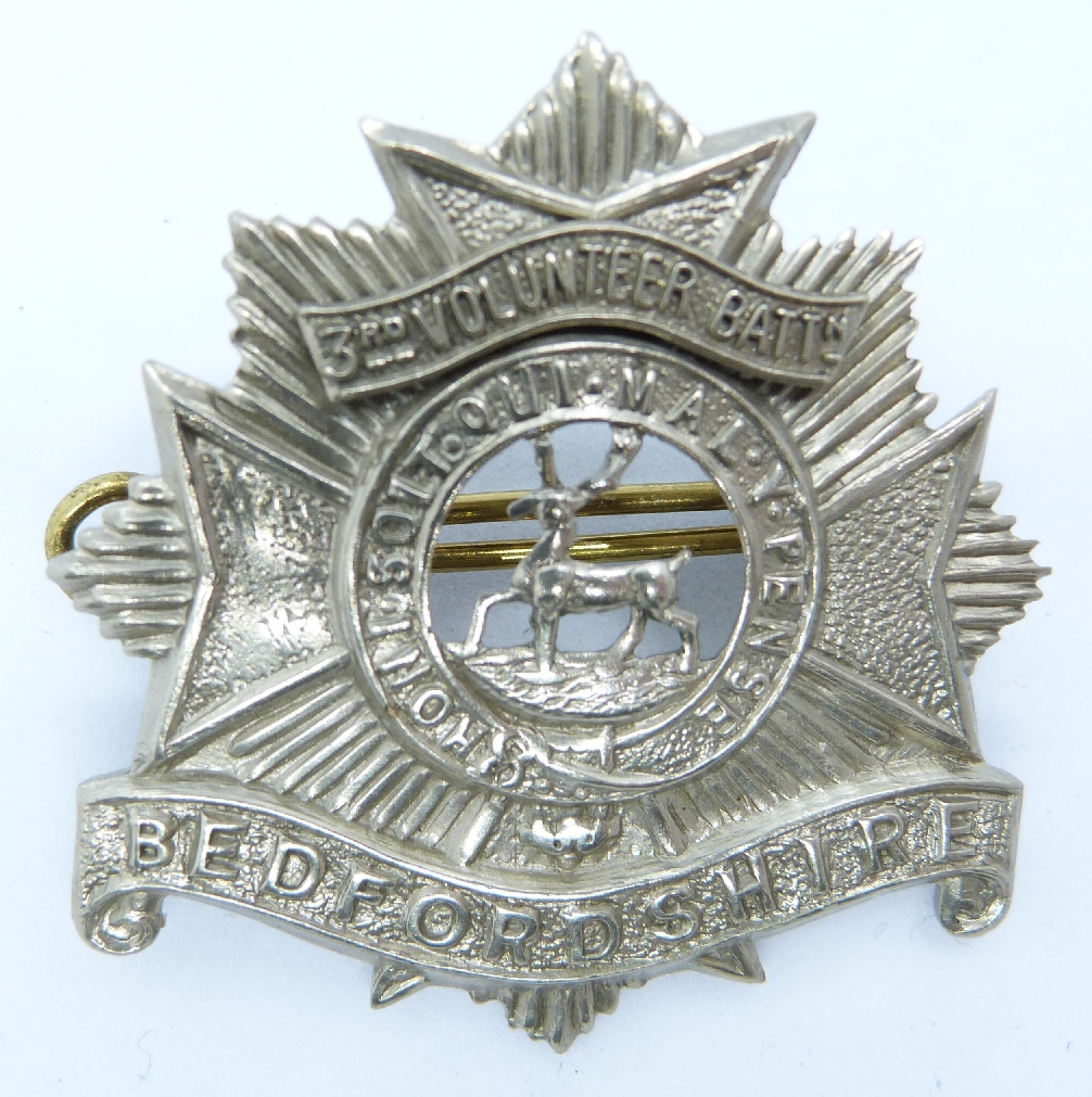 British Army Bedfordshire Regiment 3rd Volunteer Battalion cap badge